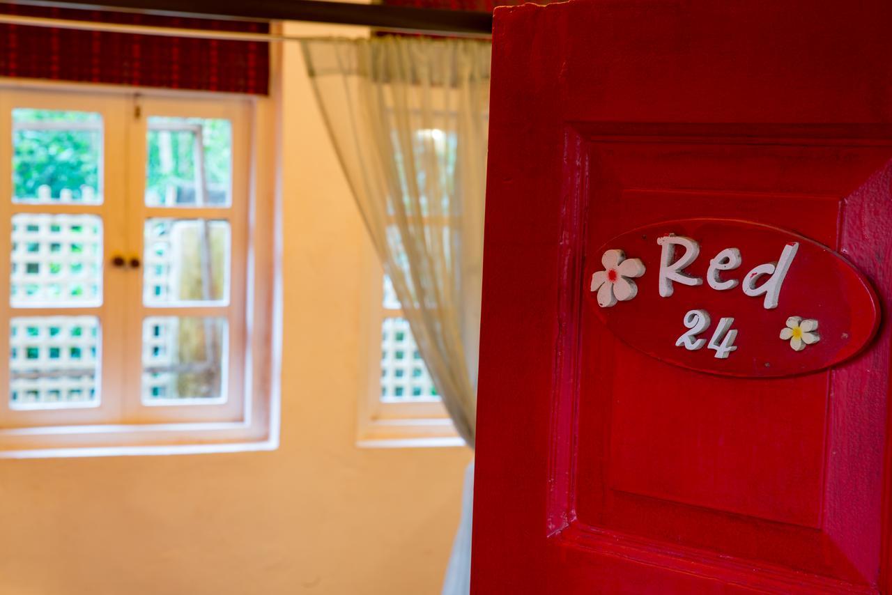 Waters Boutique Hotel By Spectrum Holiday GOA Esterno foto